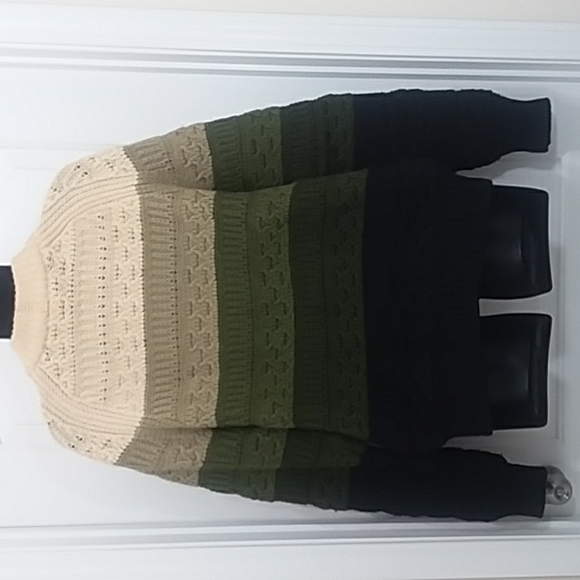 Wickbury Men's Sweater - Picture 8 of 9